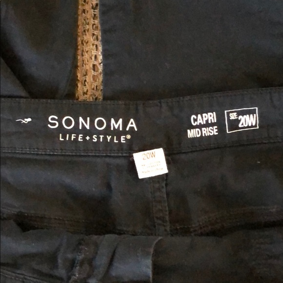 Sonoma Life+Style Mid Rise Capris - Picture 3 of 3